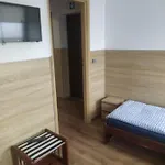 Gościnne Z łazienkami Przy Wrocławiu, Darmowy Parking Hostel *