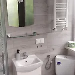 Gościnne Z łazienkami Przy Wrocławiu, Darmowy Parking Hostel