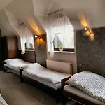 Hostel Gościnne Z łazienkami Przy Wrocławiu, Darmowy Parking
