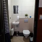 Hostel Gościnne Z łazienkami Przy Wrocławiu, Darmowy Parking *