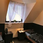 Gościnne Z łazienkami Przy Wrocławiu, Darmowy Parking