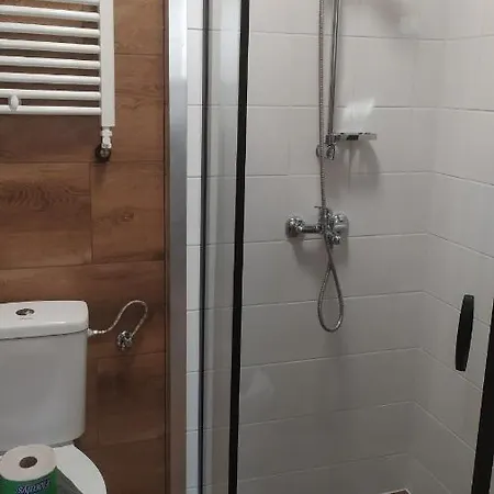 Hostel Goscinne Z Lazienkami Przy Wroclawiu, Darmowy Parking *