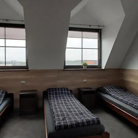 Hostel Byków Wrocławska * Długotęka