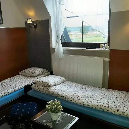Hostel Byków Wrocławska * Długotęka