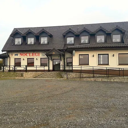 Goscinne Z Lazienkami Przy Wroclawiu, Darmowy Parking