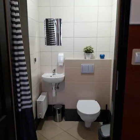 Albergue Hostel Byków Wrocławska *
