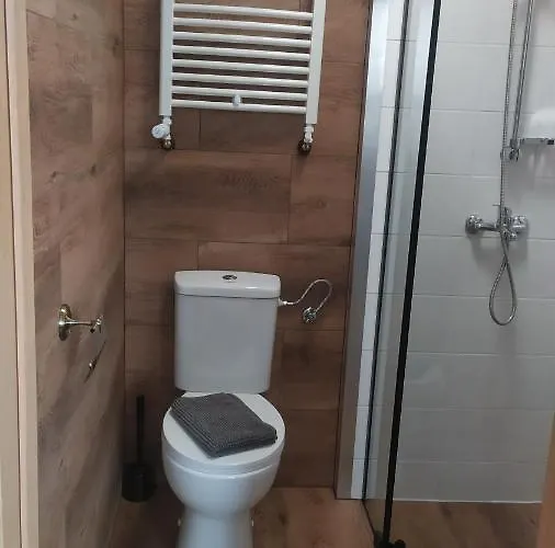 Gościnne Z łazienkami Przy Wrocławiu, Darmowy Parking *