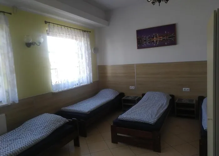 Hostel Gościnne Z łazienkami Przy Wrocławiu, Darmowy Parking Długotęka