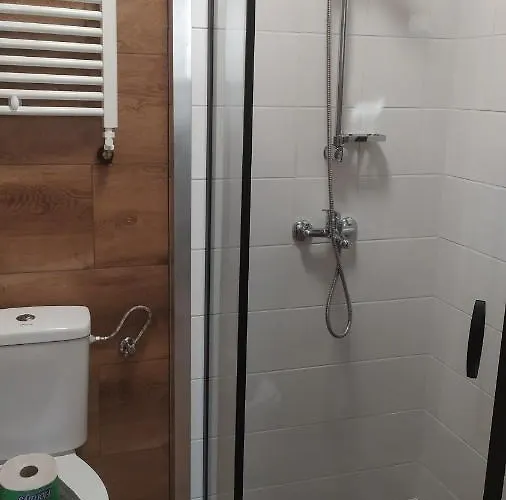 Hostel Gościnne Z łazienkami Przy Wrocławiu, Darmowy Parking *