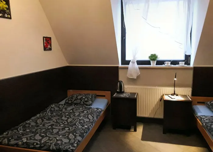 Hostel Gościnne Z łazienkami Przy Wrocławiu, Darmowy Parking Długotęka