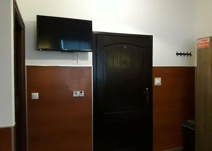 Gościnne Z łazienkami Przy Wrocławiu, Darmowy Parking *