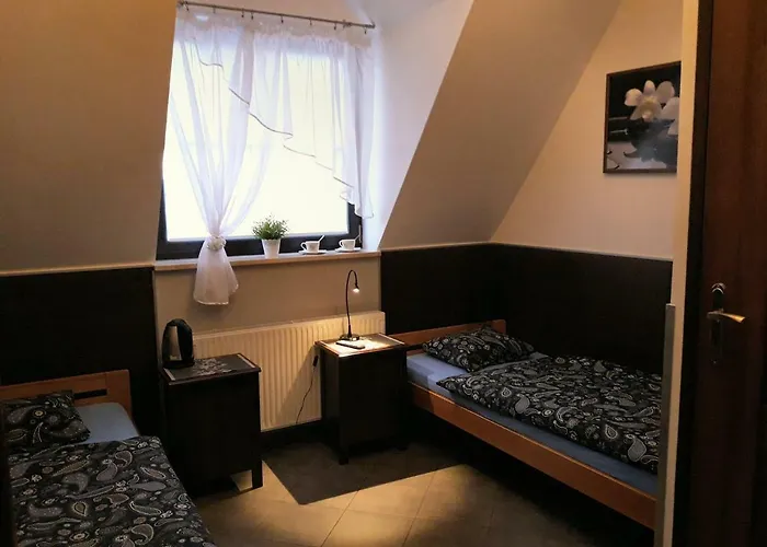 Gościnne Z łazienkami Przy Wrocławiu, Darmowy Parking